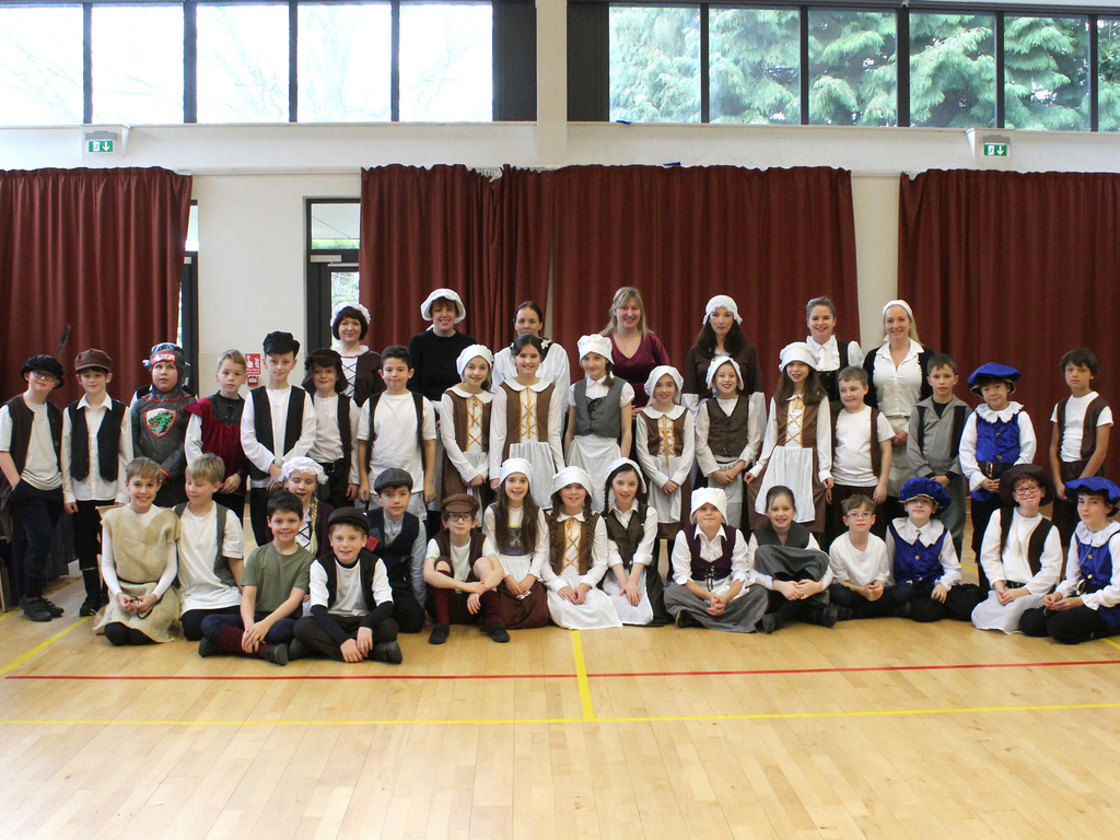 J5 Tudor Day Group