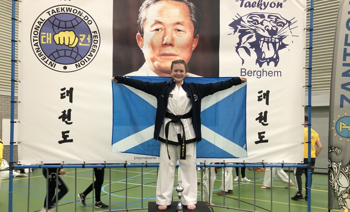 Sophie Spark-James winning the Dutch Open Taekwondo competition to become Taekyon Berghem Junior Patterns Champion November 2019