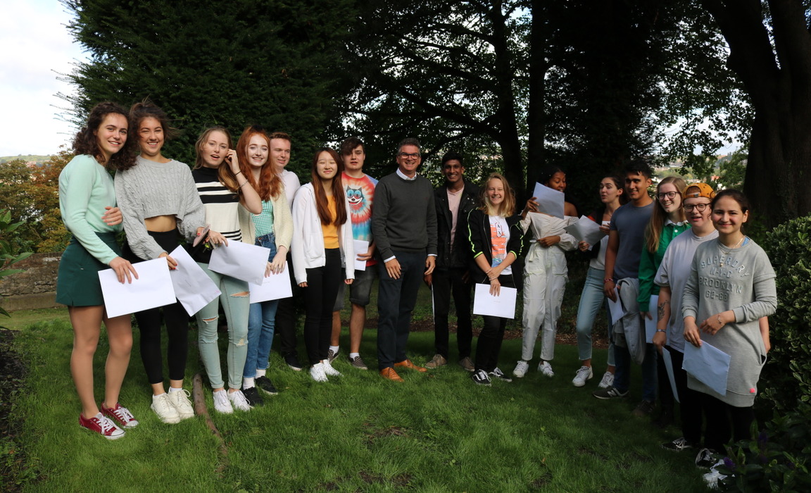 Kings-Rochester-ALevel Pupils & Ben Charles