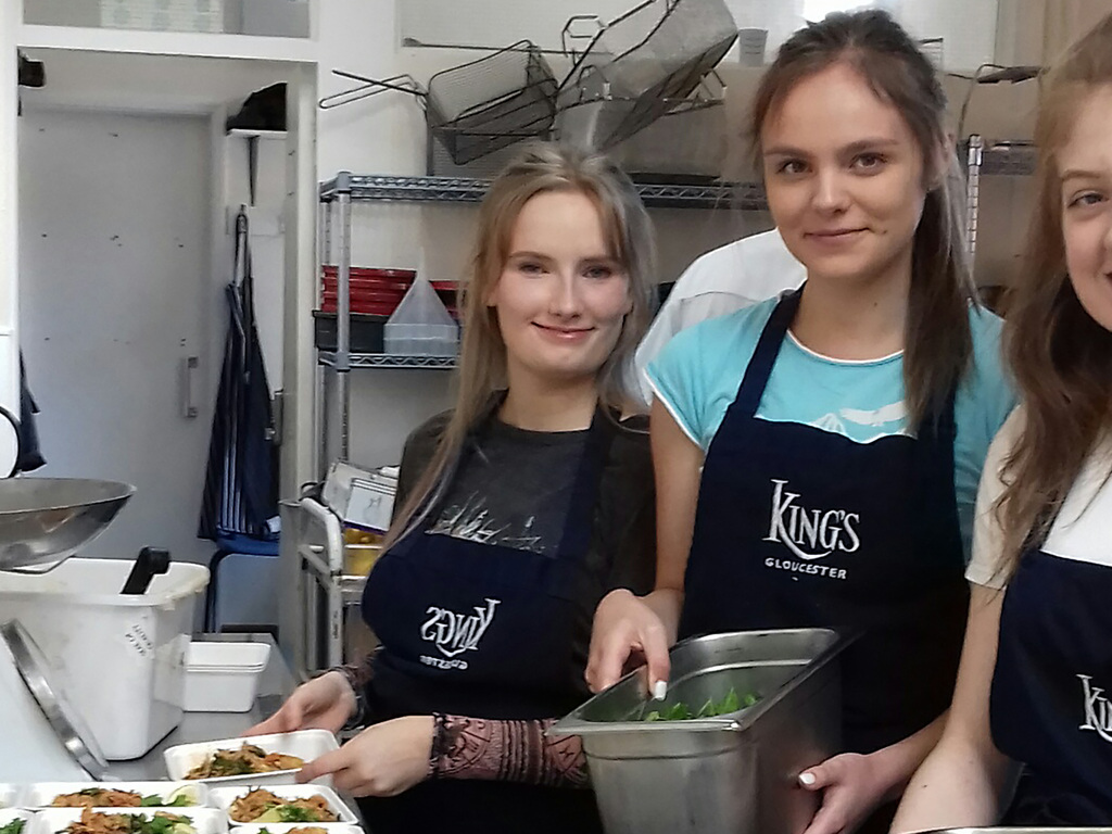 King's Sixth Formers cooking for the community l