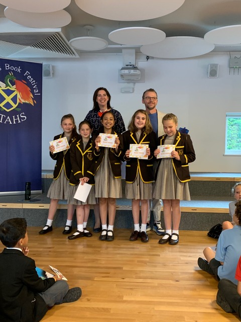 Simon Pegg and the winning team from St Joseph's In The Park