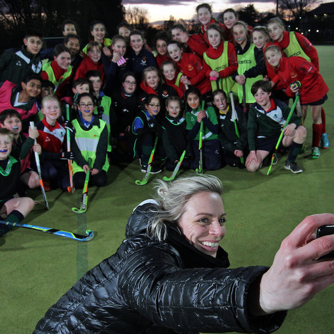 KR-W-hockeytraining_med