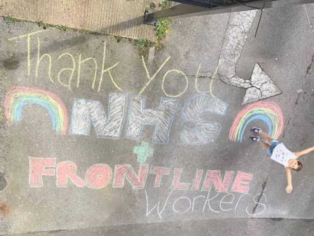 Macey Bassam creates street art for NHS workers